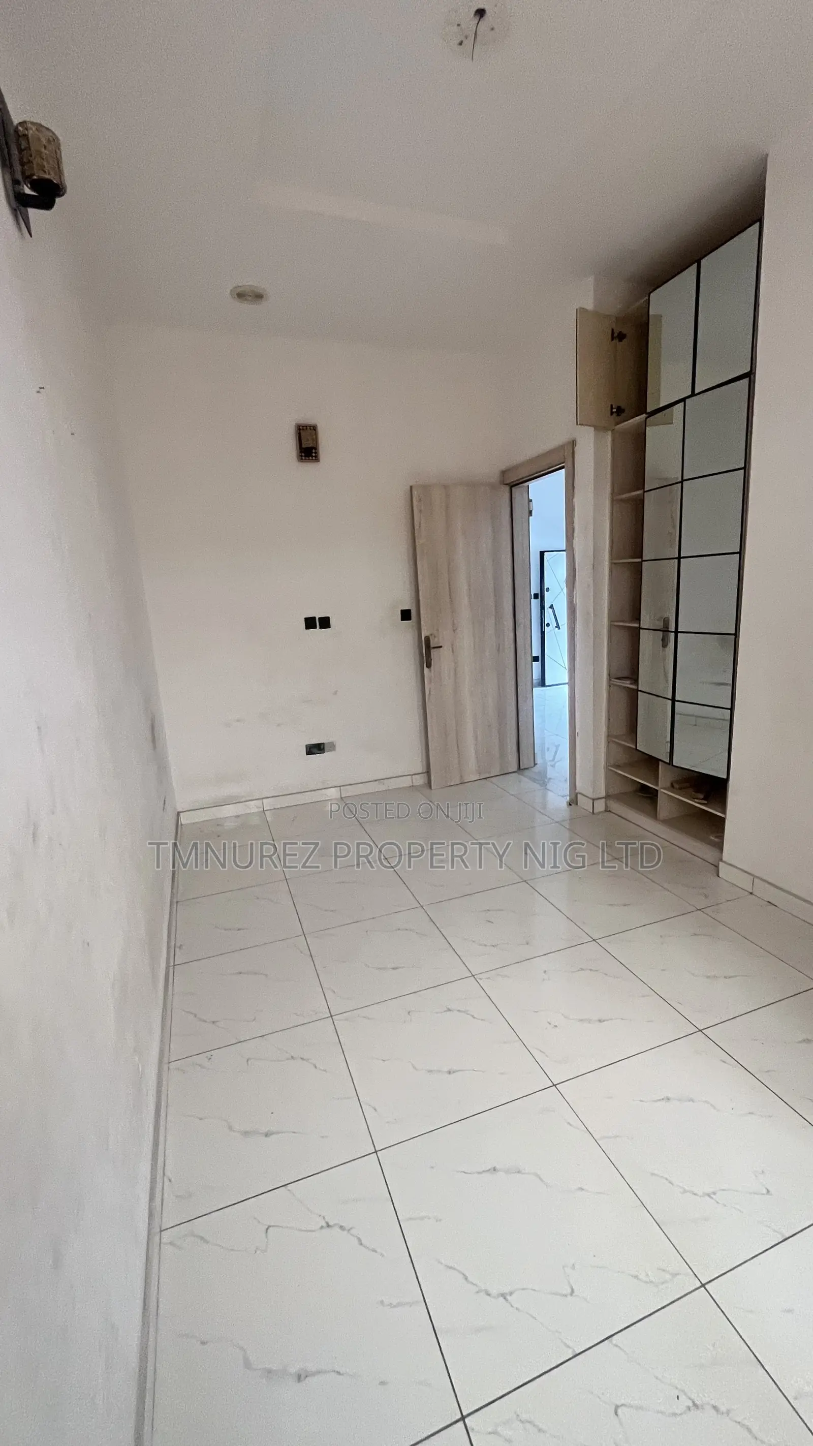 4bdrm Duplex in Ikota Estate for rent