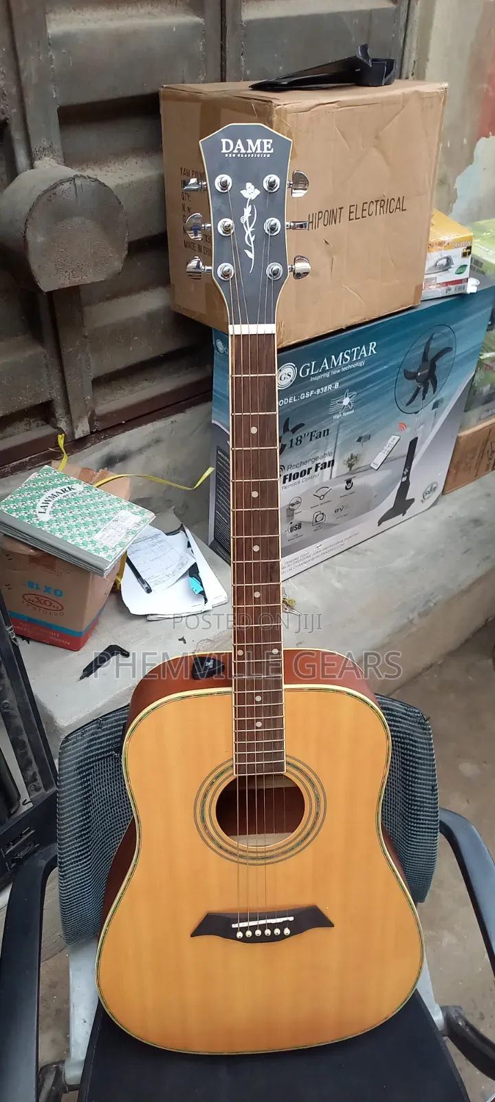 Uk Used Dame Semi Acoustic Guitar