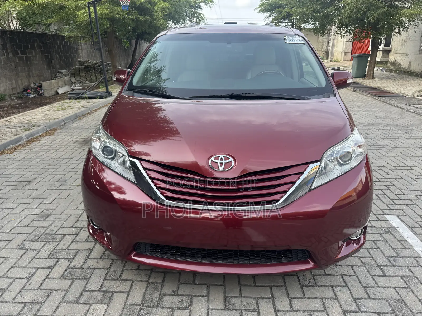Toyota Sienna Limited 7-Passenger 4dr Minivan AWD (3.5L 6cyl 6A) 2014