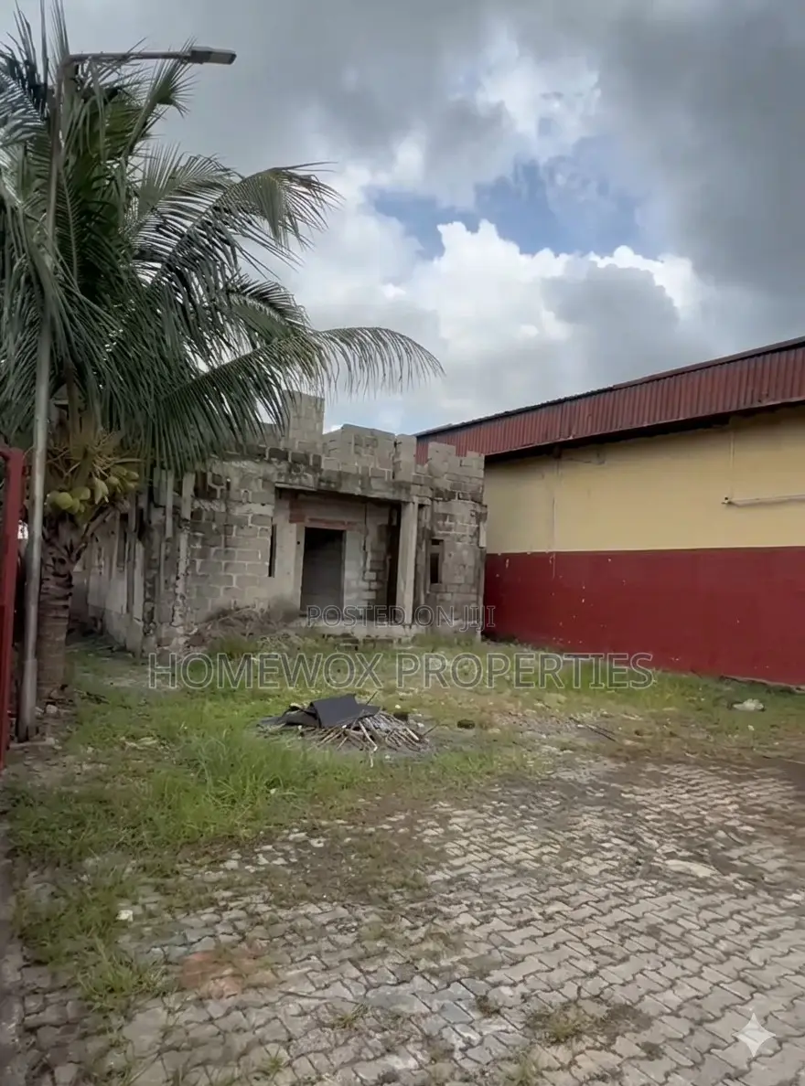 2.8m Plots of Warehouse Available in Port Harcourt Gra