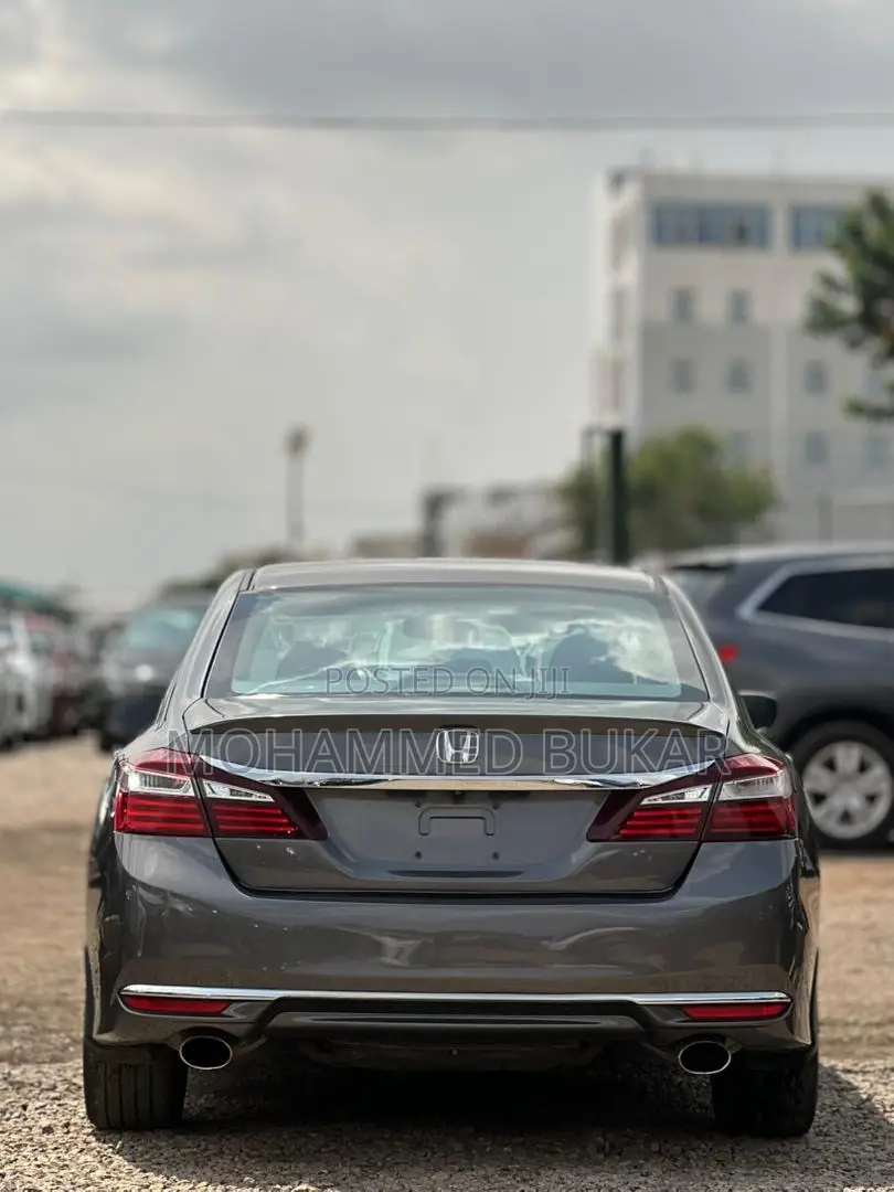 Honda Accord Sport 4dr Sedan FWD (2.4L 4cyl 2A) 2017 Gray
