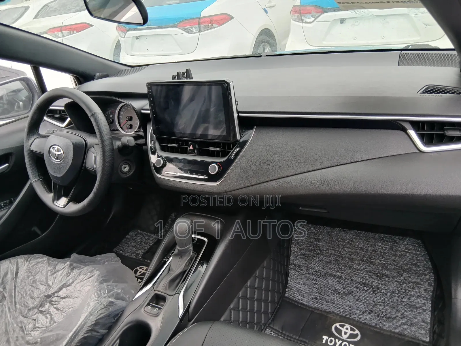 Toyota Corolla LE 2022 White