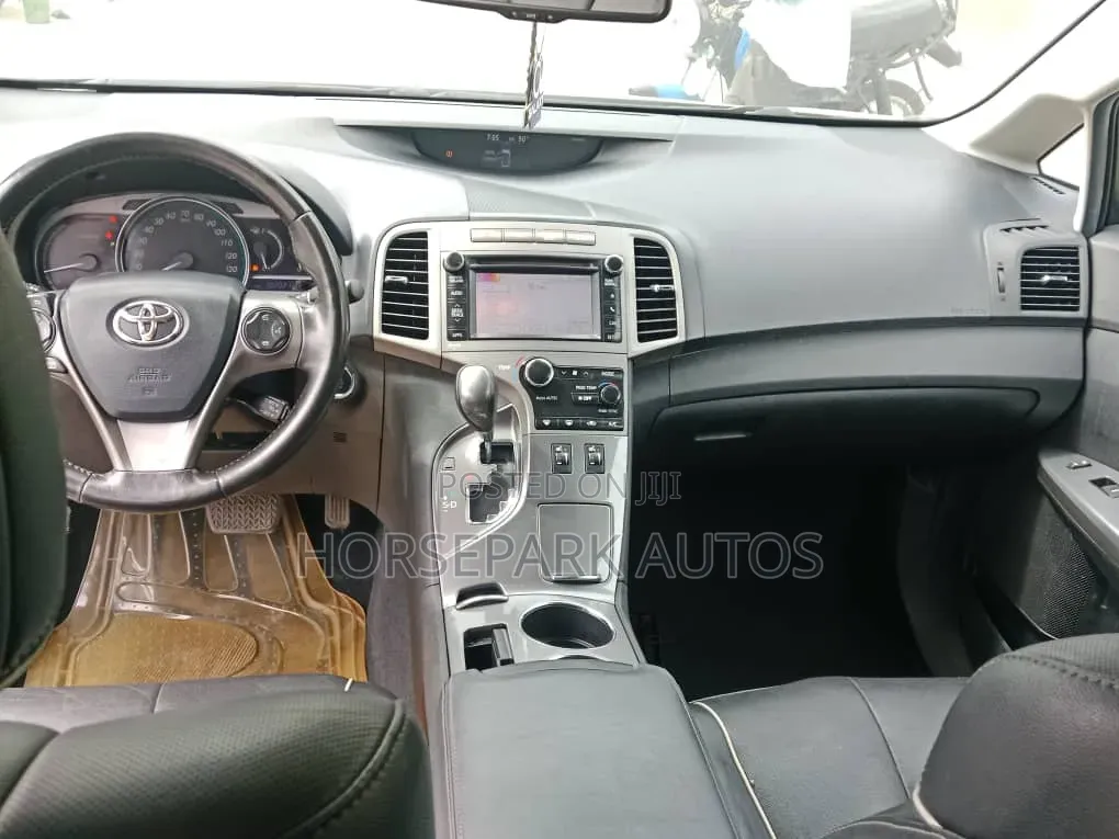 Toyota Venza 2013 Silver