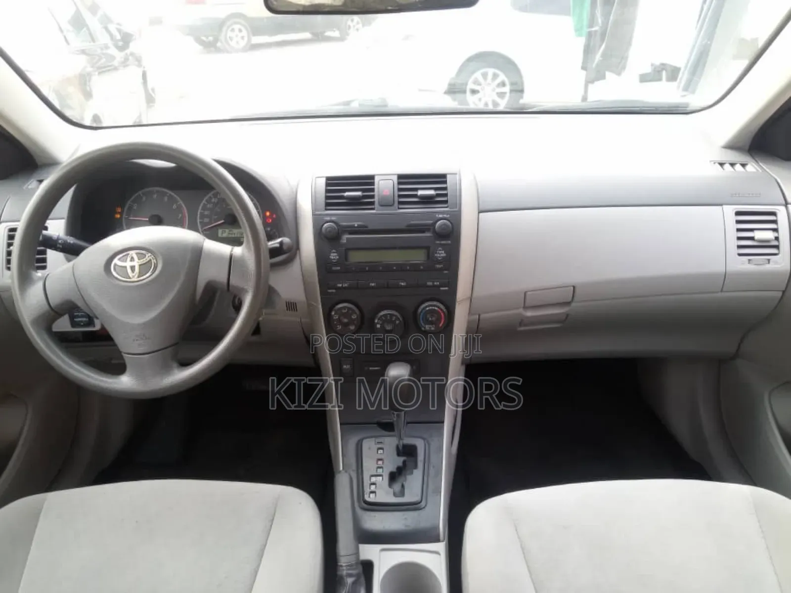 Toyota Corolla Base 4dr Sedan (1.8L 4cyl 5M) 2009 Gray