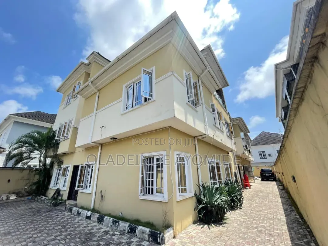 5bdrm Townhouse / Terrace in Peninsula Garden, Sangotedo for rent
