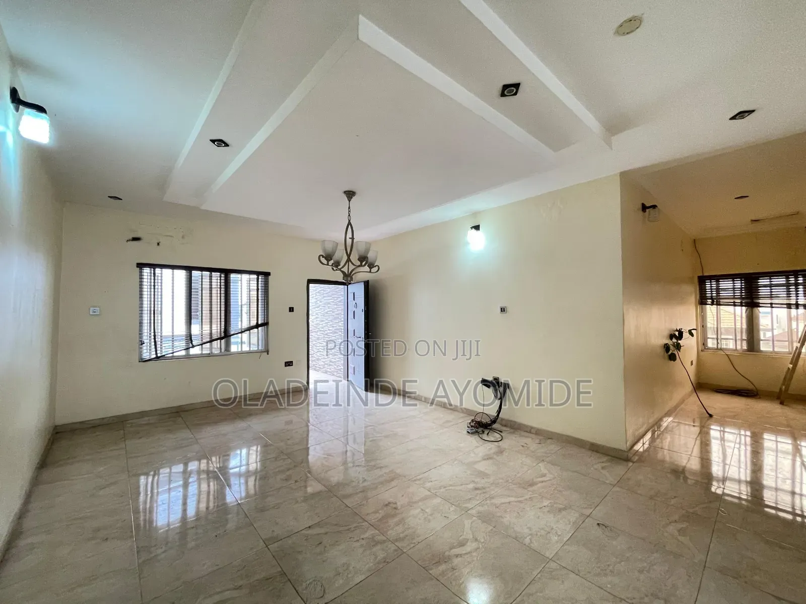 5bdrm Townhouse / Terrace in Peninsula Garden, Sangotedo for rent