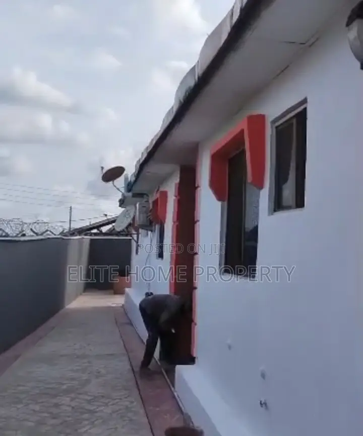2bdrm House in Igando for sale