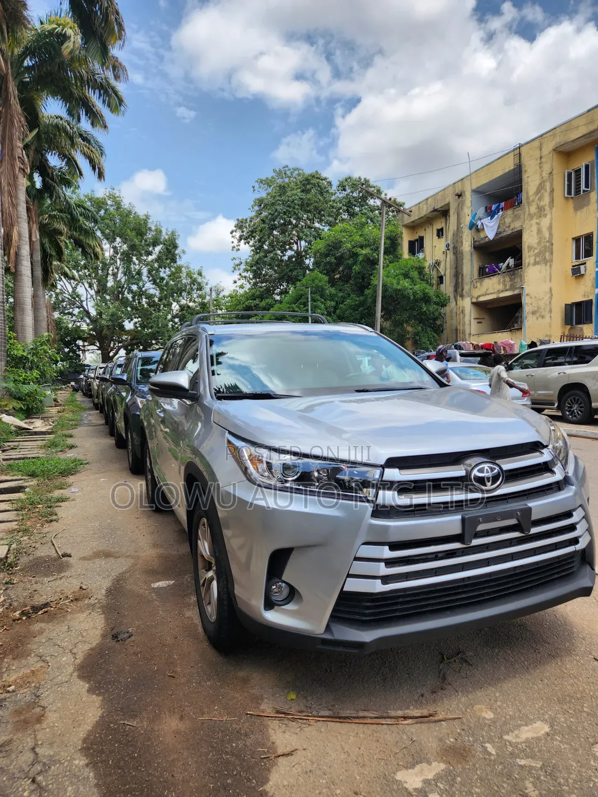 Toyota Highlander XLE 4x2 V6 (3.5L 6cyl 8A) 2018 Silver