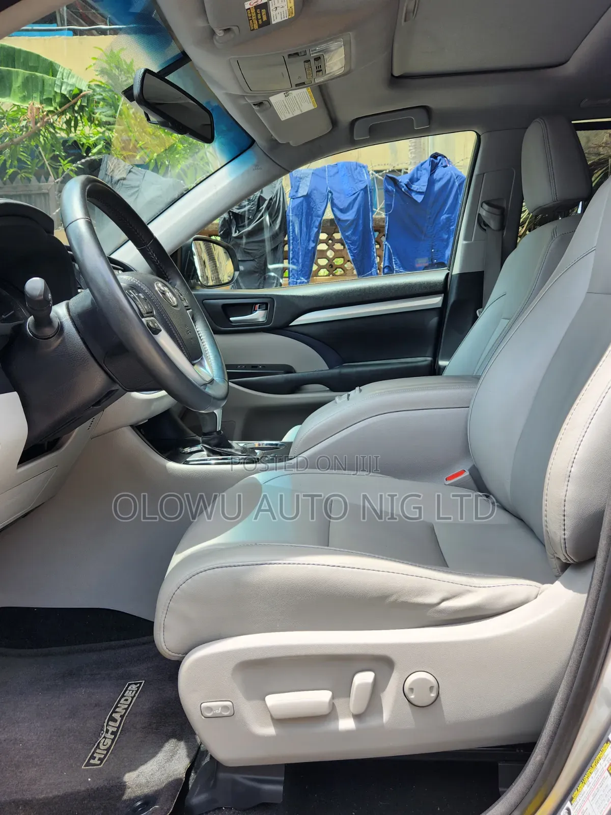 Toyota Highlander XLE 4x2 V6 (3.5L 6cyl 8A) 2018 Silver