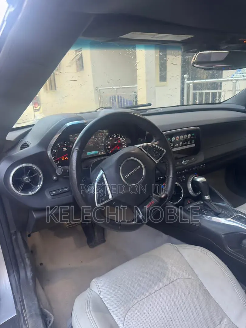 Chevrolet Camaro 2018 Silver