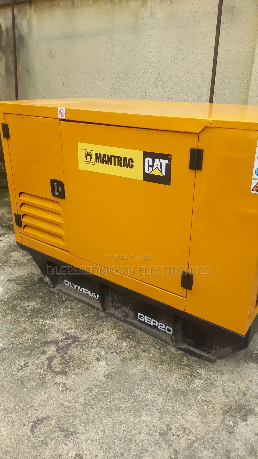 Mantract Cat Soundproof Diseal Generator 20kva 3 Years Company Warrant