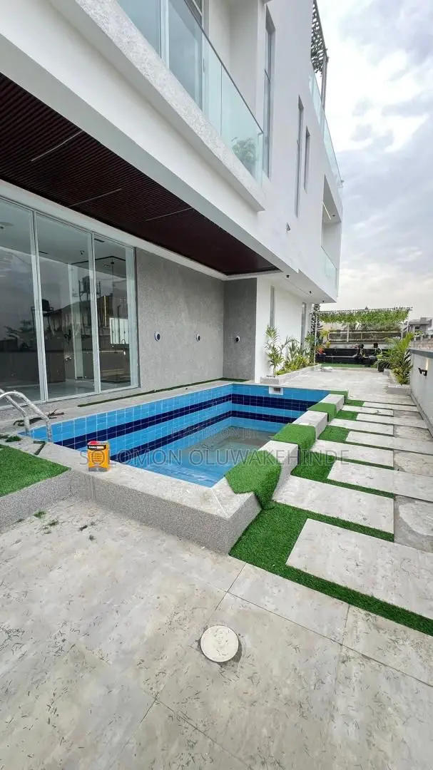 5bdrm Duplex in Osapa London for sale