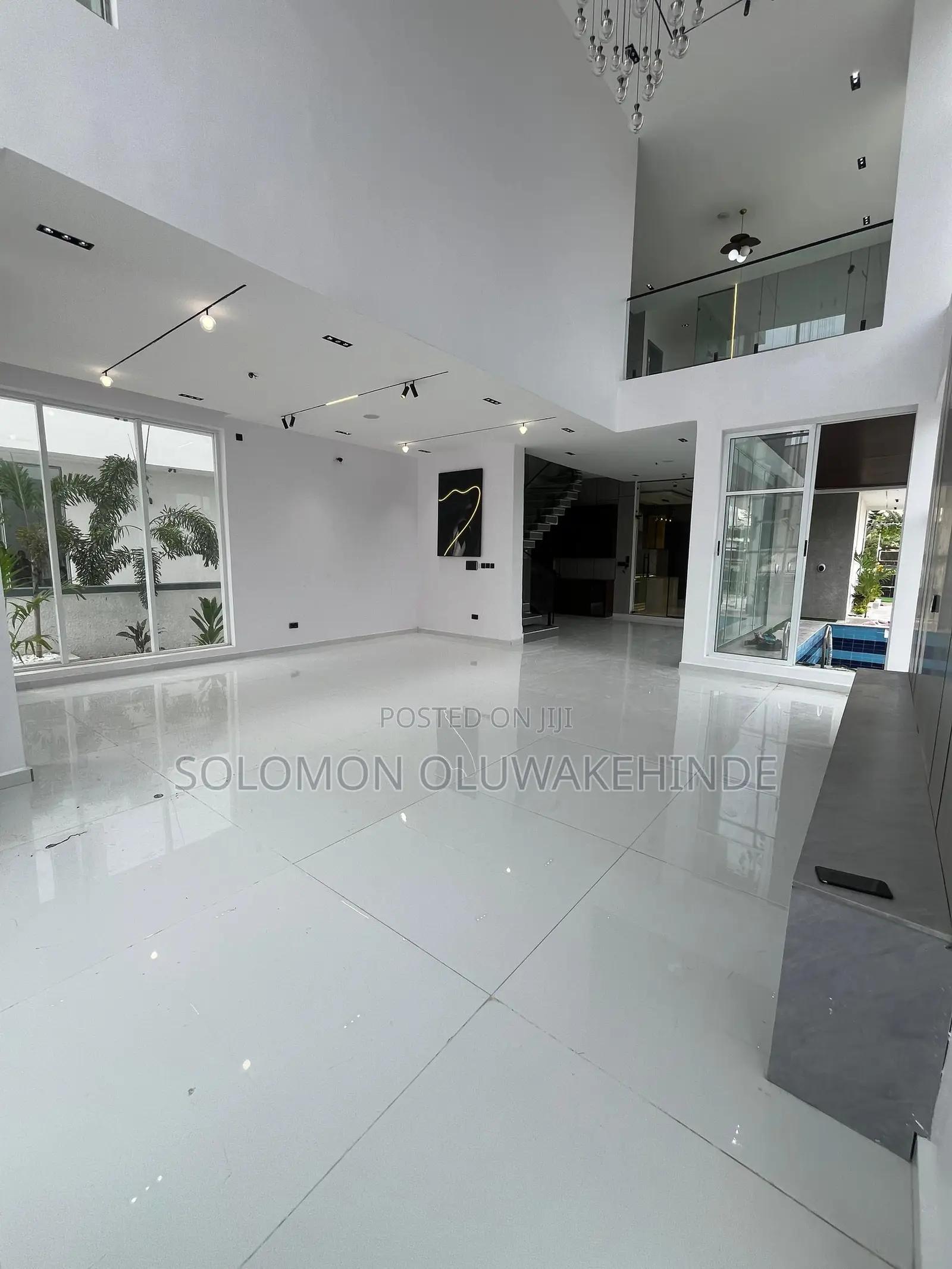 5bdrm Duplex in Osapa London for sale