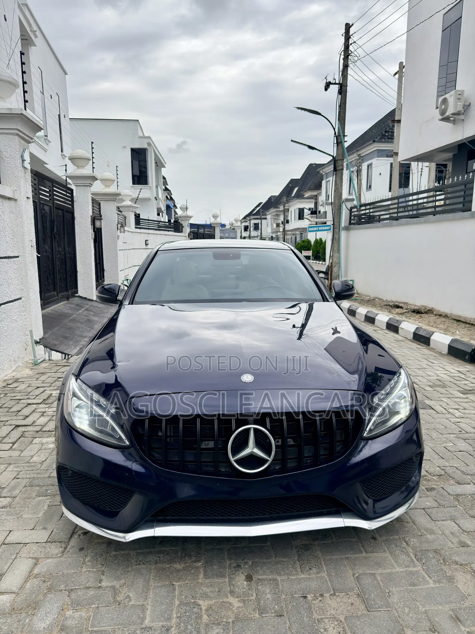 Mercedes-Benz C300 Luxury 4matic Sedan AWD (2.0L 4cyl 7A) 2017 Blue