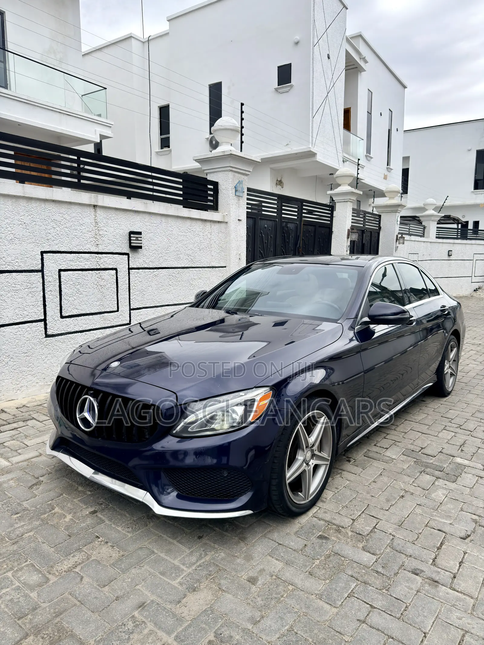 Mercedes-Benz C300 Luxury 4matic Sedan AWD (2.0L 4cyl 7A) 2017 Blue