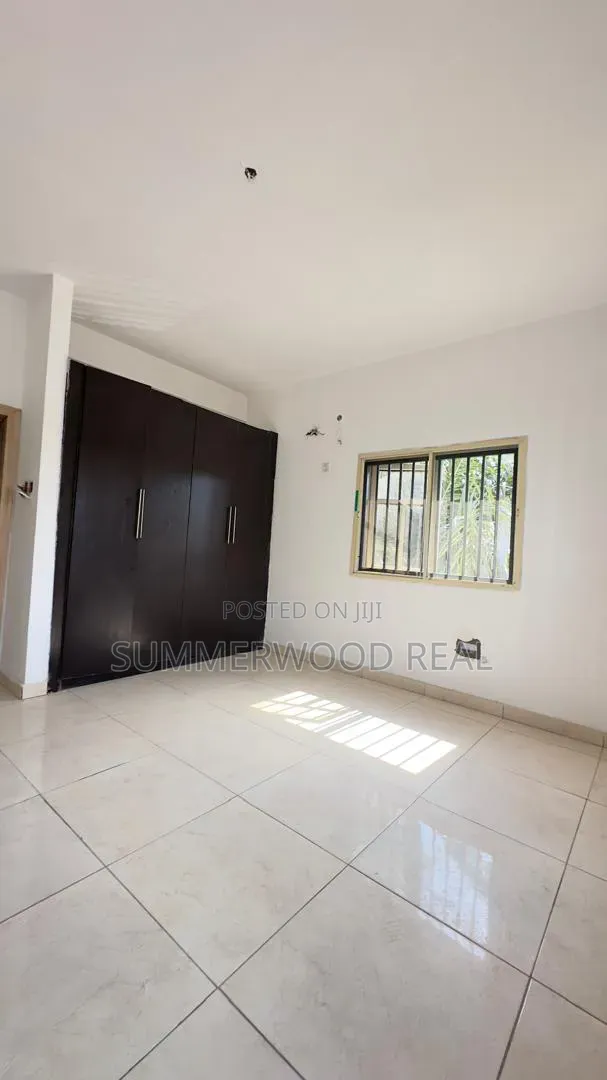 Mini Flat in Osapa london for rent