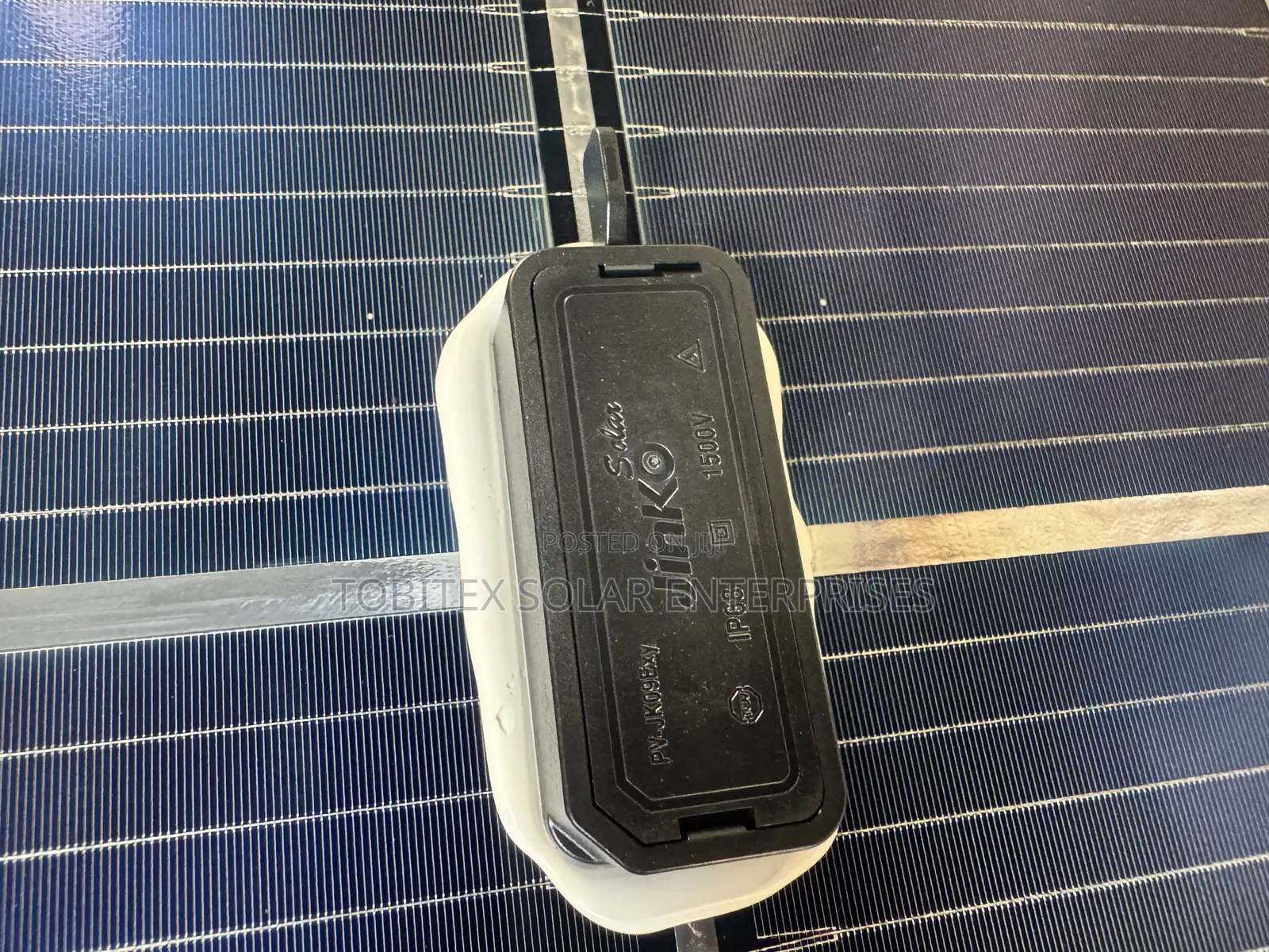 650watts Jinko Solar Panel 132cells