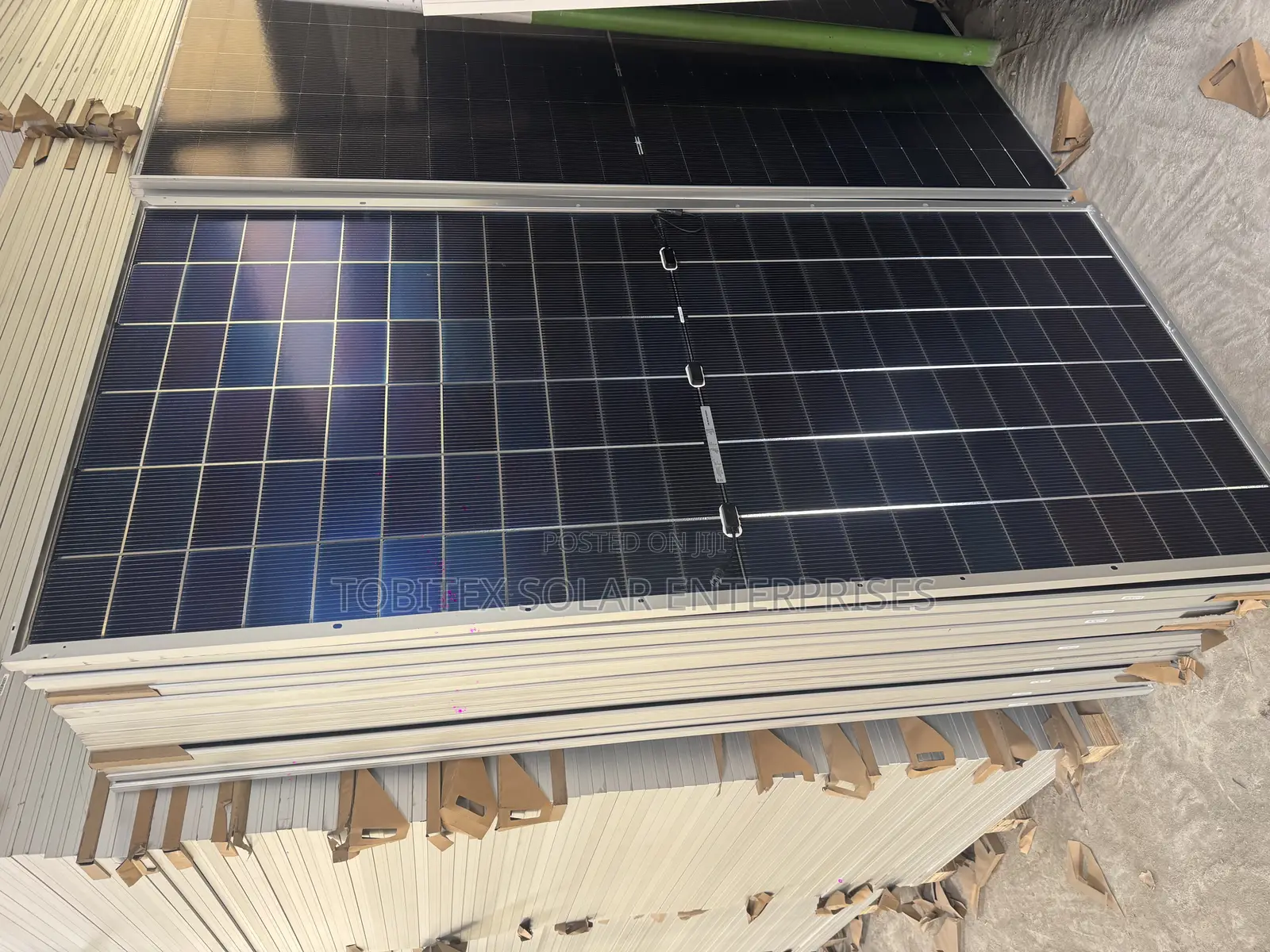 650watts Jinko Solar Panel 132cells