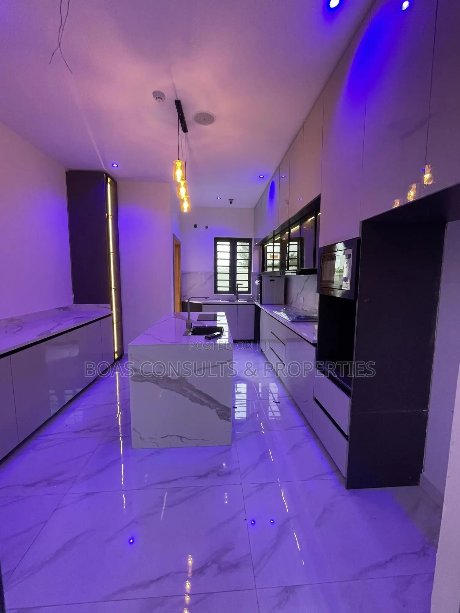 4bdrm Duplex in Ikota for sale