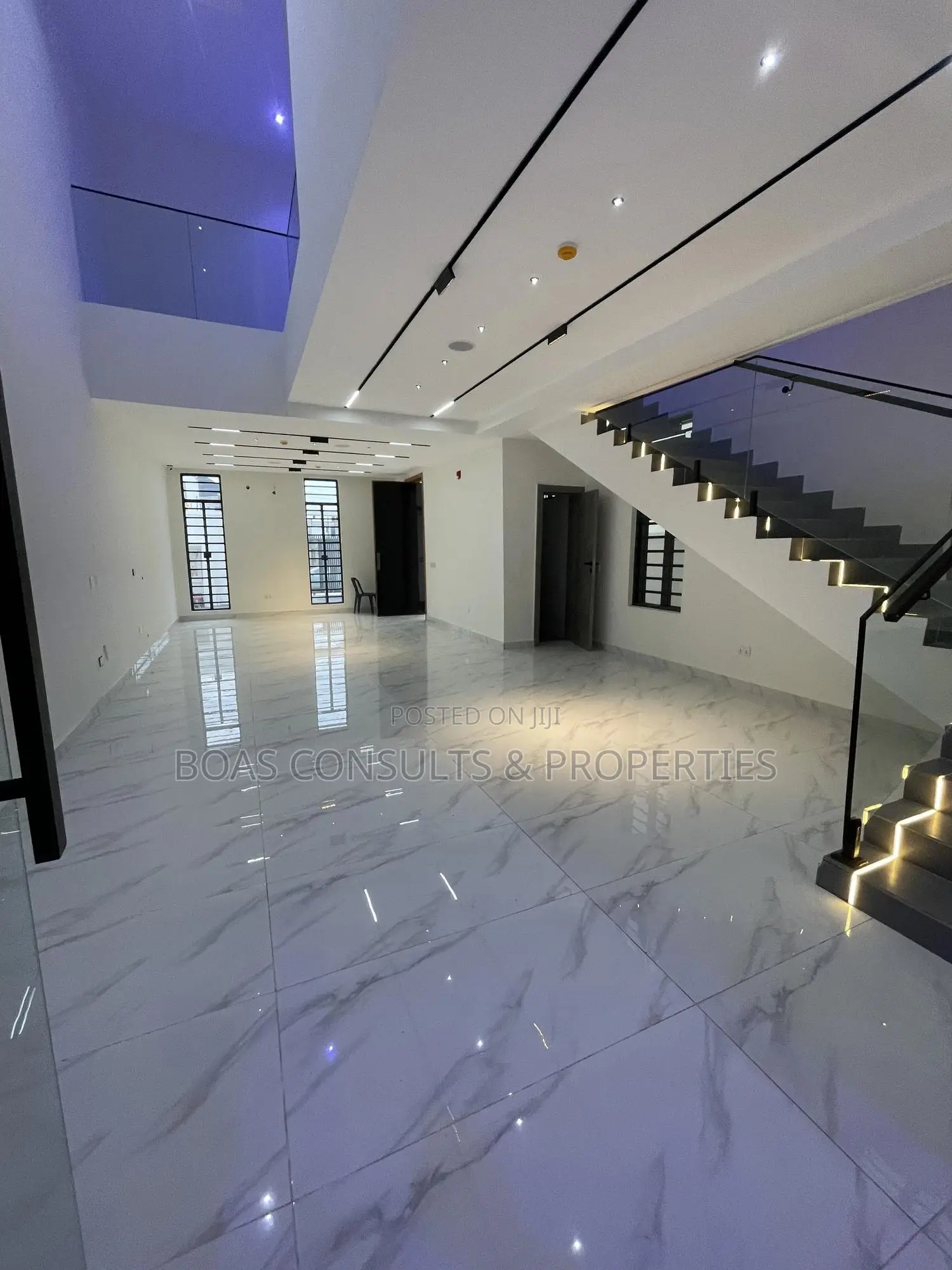 4bdrm Duplex in Ikota for sale