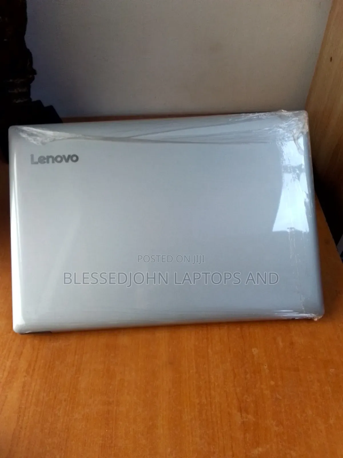 Laptop Lenovo IdeaPad 320 8GB AMD Ryzen 7 HDD 1T