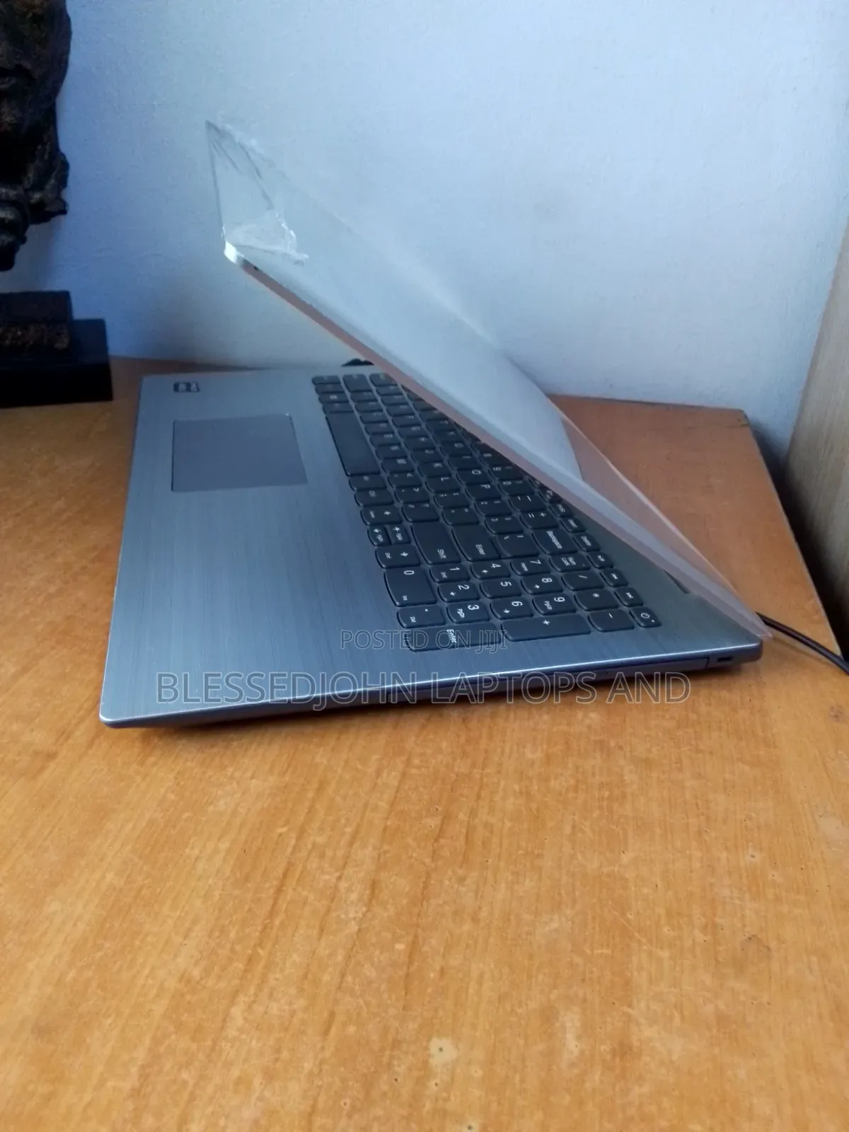 Laptop Lenovo IdeaPad 320 8GB AMD Ryzen 7 HDD 1T