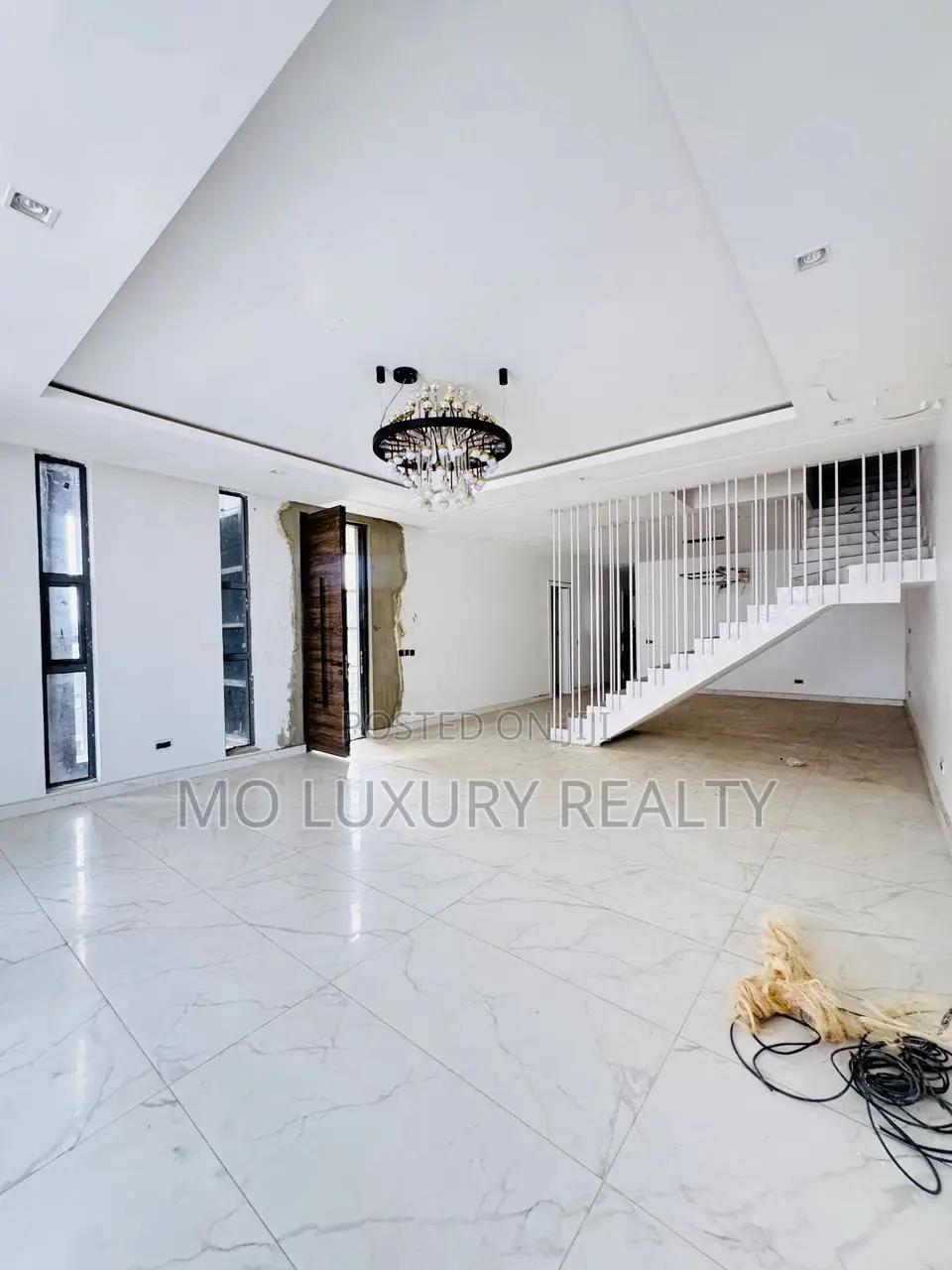 3bdrm Apartment in Osapa london for rent