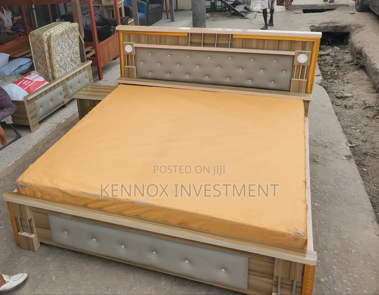 6 X 6 High Quality Bedframe With 1 Bedside