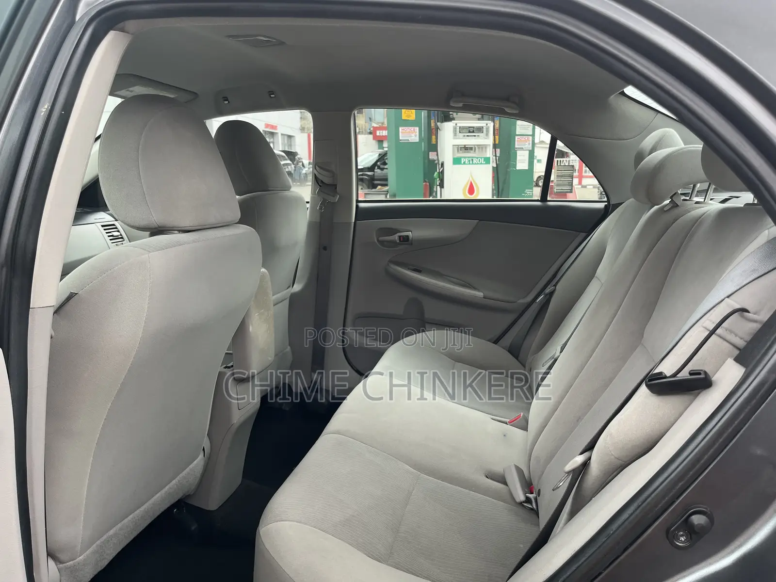 Toyota Corolla LE 4dr Sedan (1.8L 4cyl 4A) 2013 Gray