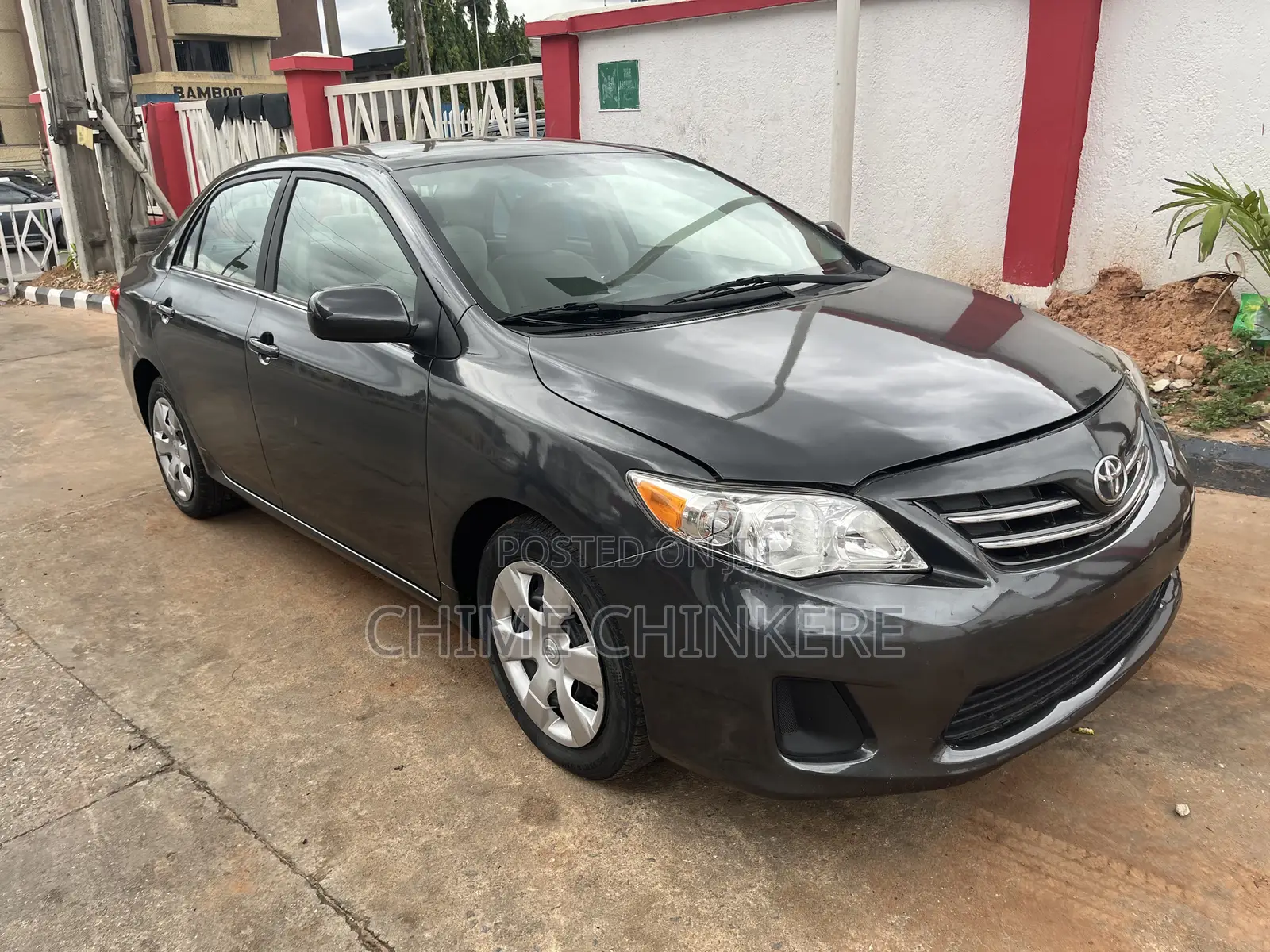 Toyota Corolla LE 4dr Sedan (1.8L 4cyl 4A) 2013 Gray