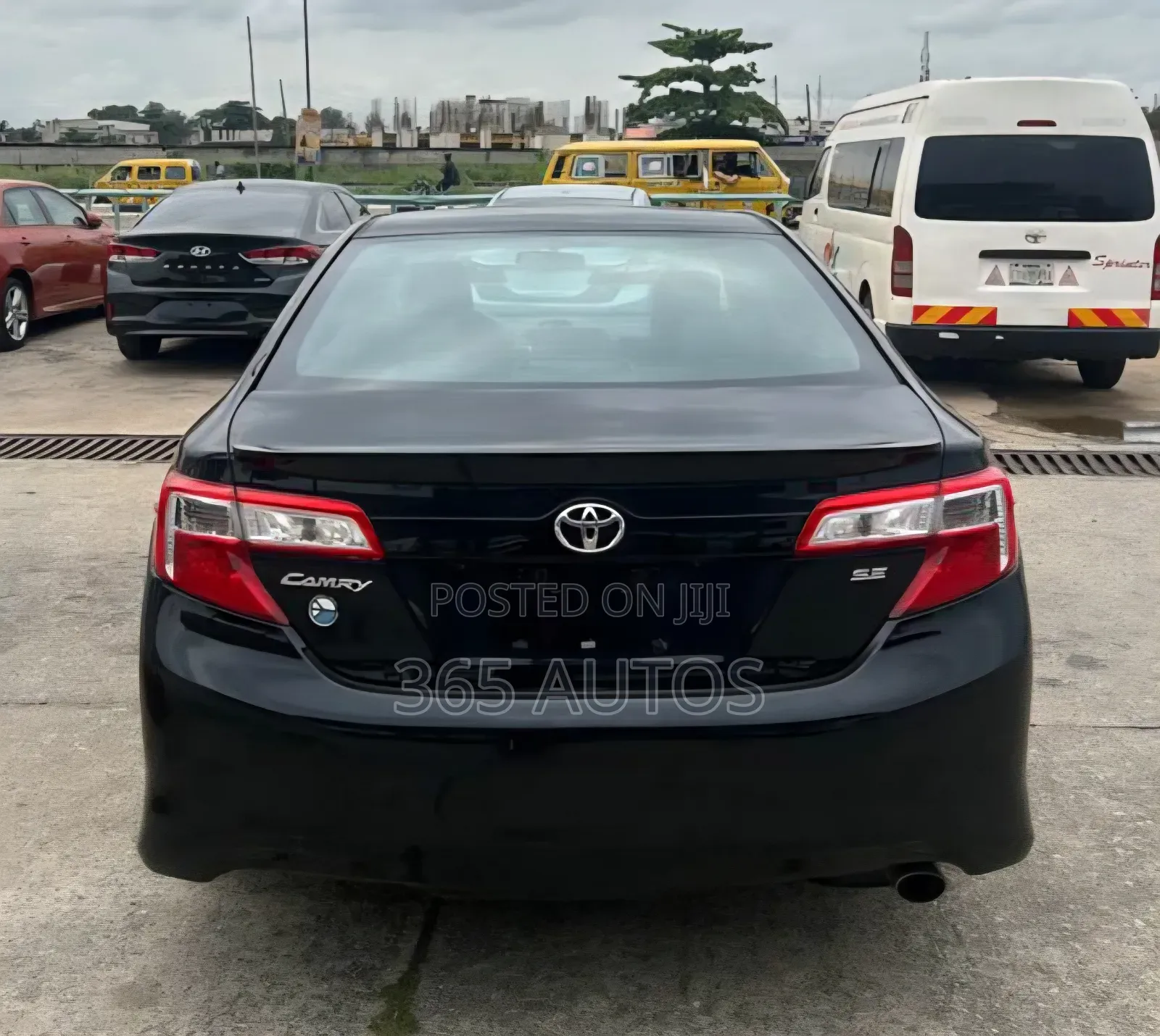 Toyota Camry SE 4dr Sedan (2.5L 4cyl 6A) 2013 Black