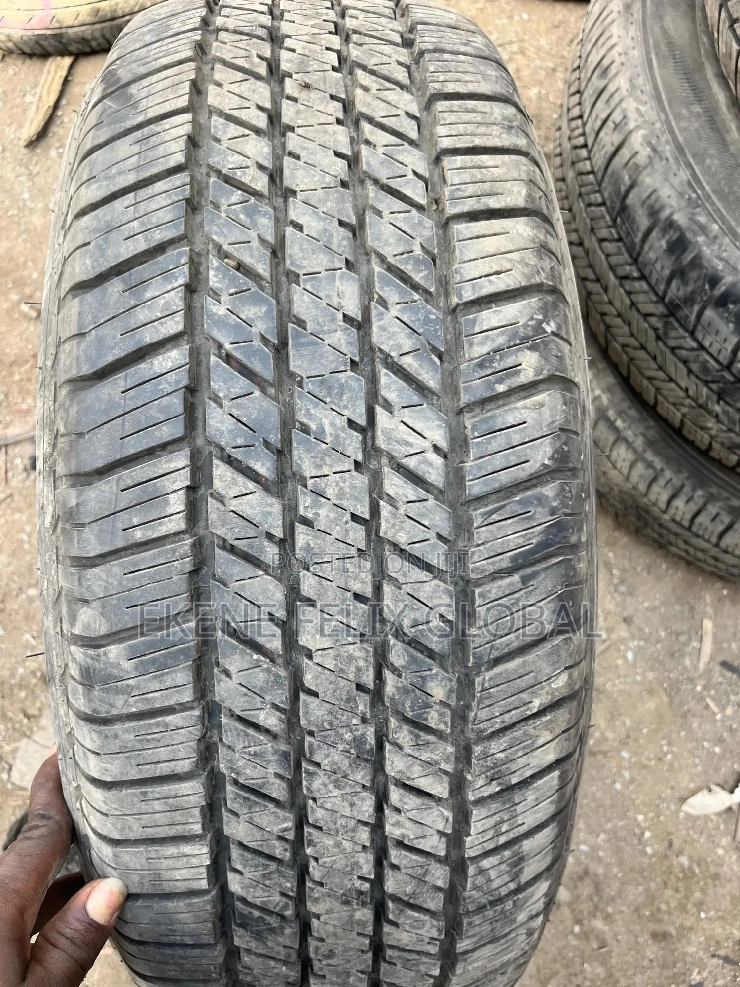 265/60/18 Bridgestone Best Grade Toyota, Lexus Etc