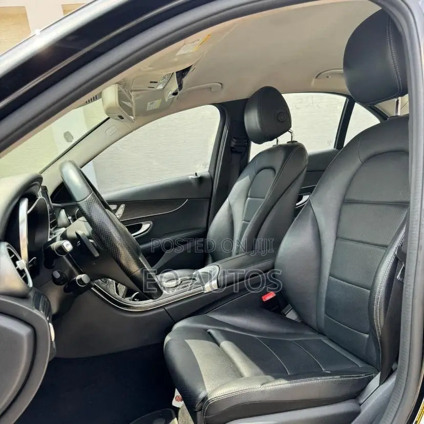 Mercedes-Benz C300 2017 Blue