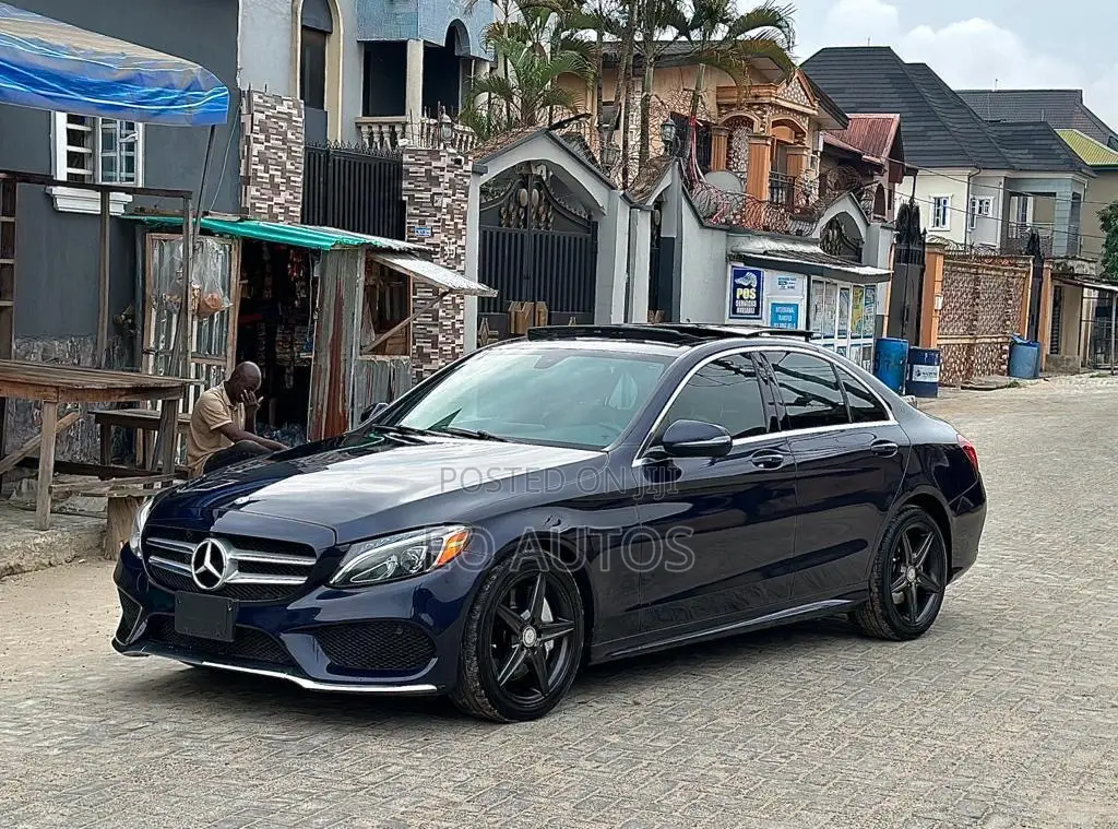 Mercedes-Benz C300 2017 Blue