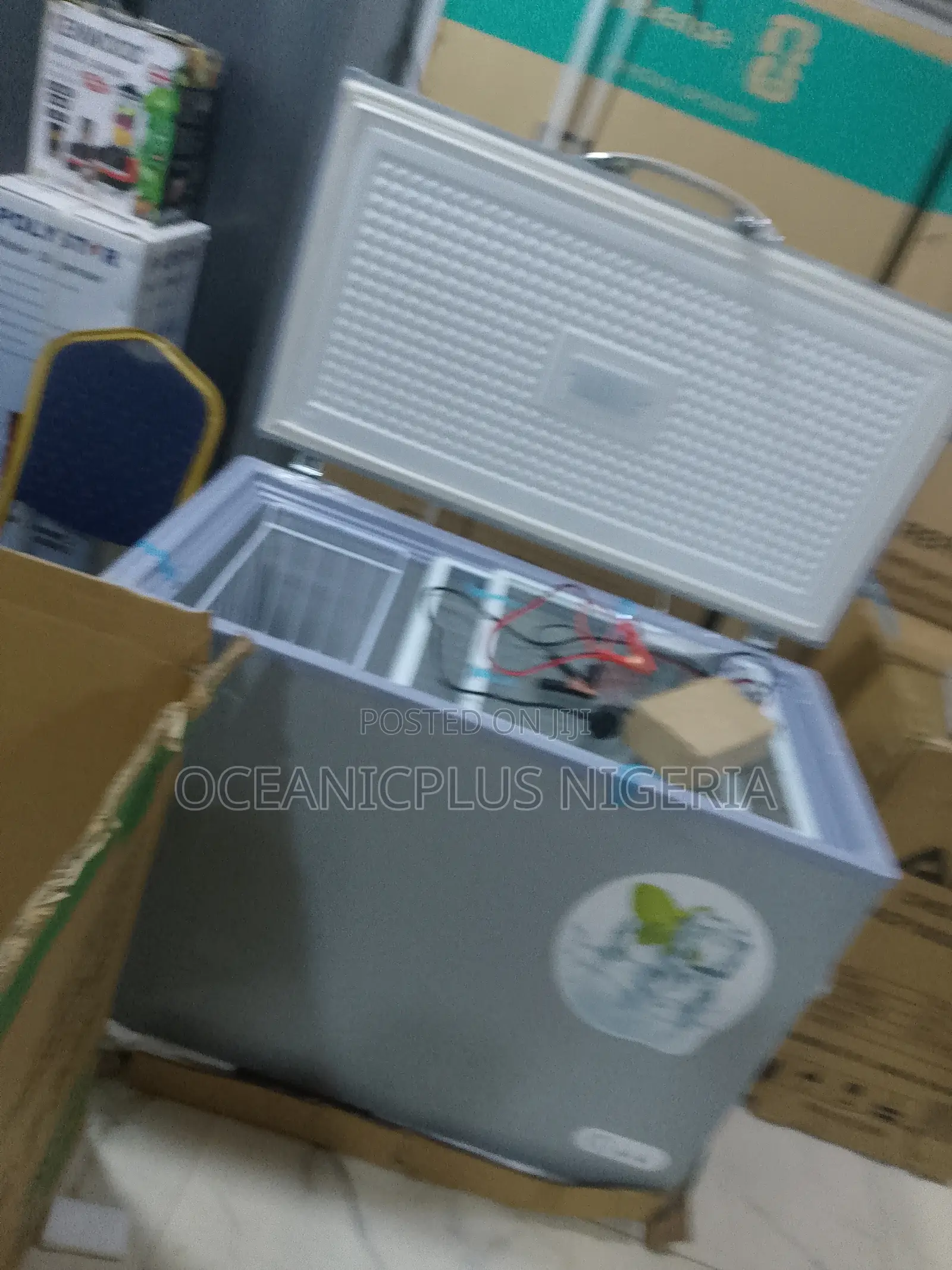 Bona Bd318l Solar Freezer for Homes and Stores