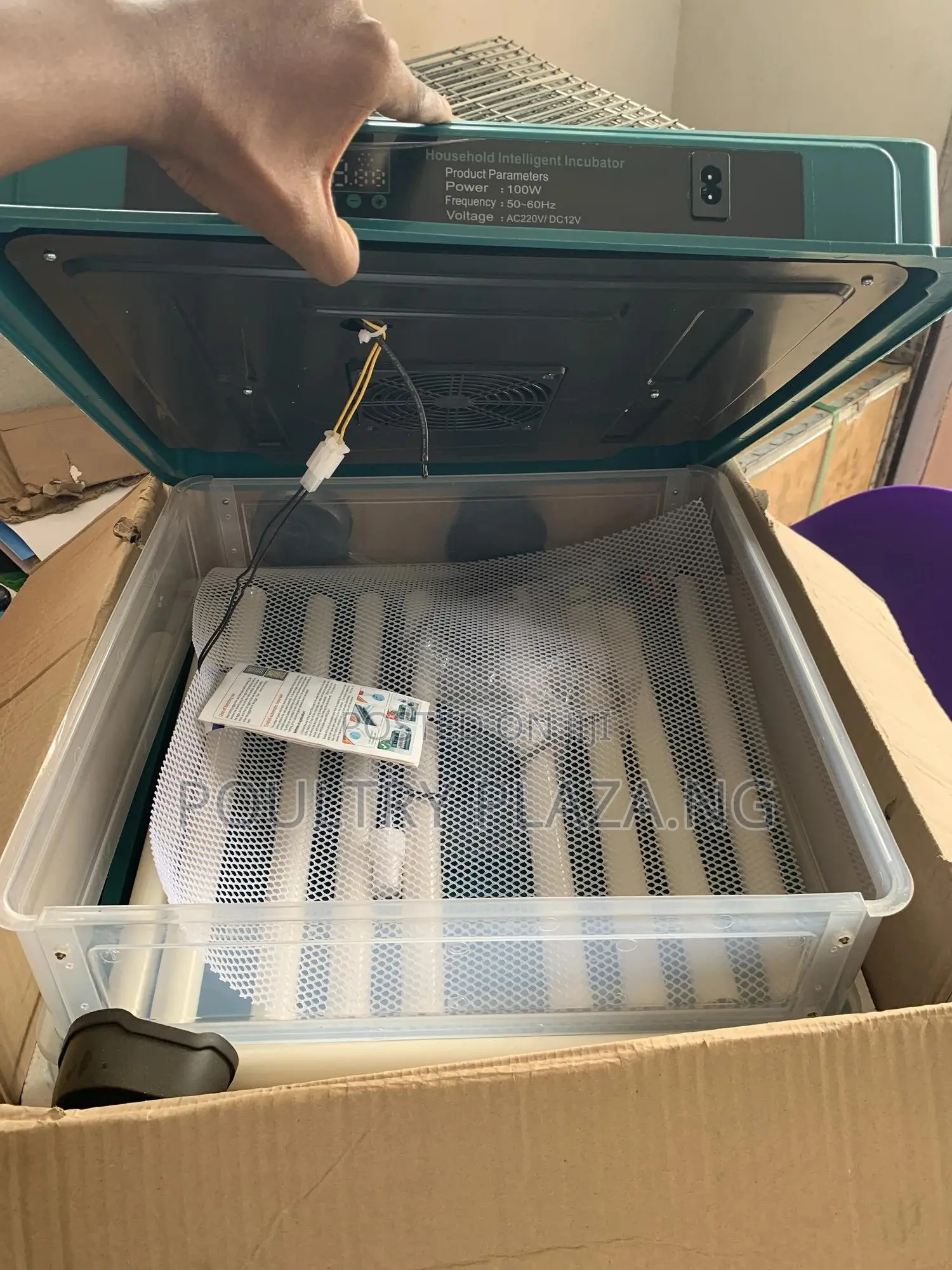 70 Egg Capacity Incubator