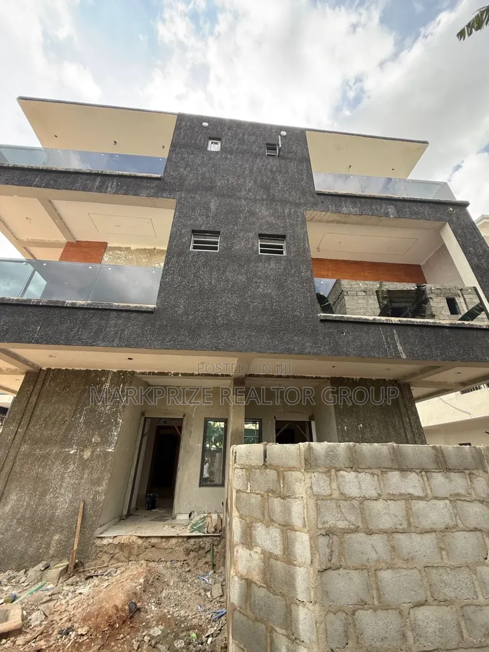 4bdrm Duplex in Ogudu Gra Lagos for sale