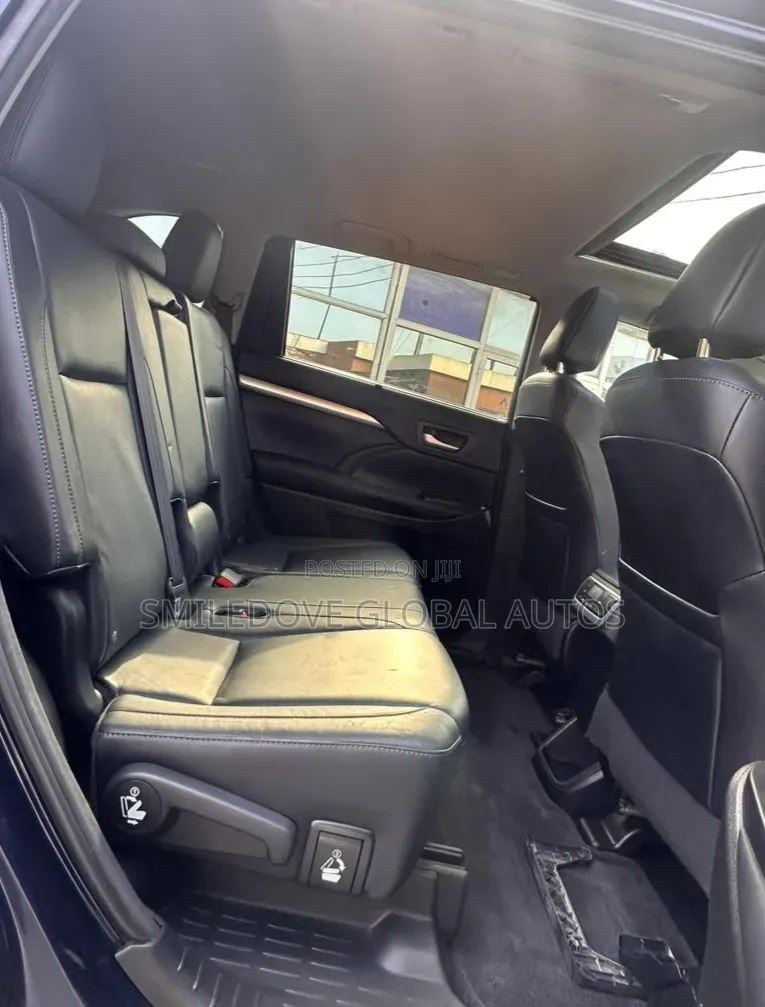 Toyota Highlander XLE V6 4x2 (3.5L 6cyl 6A) 2016 Blue