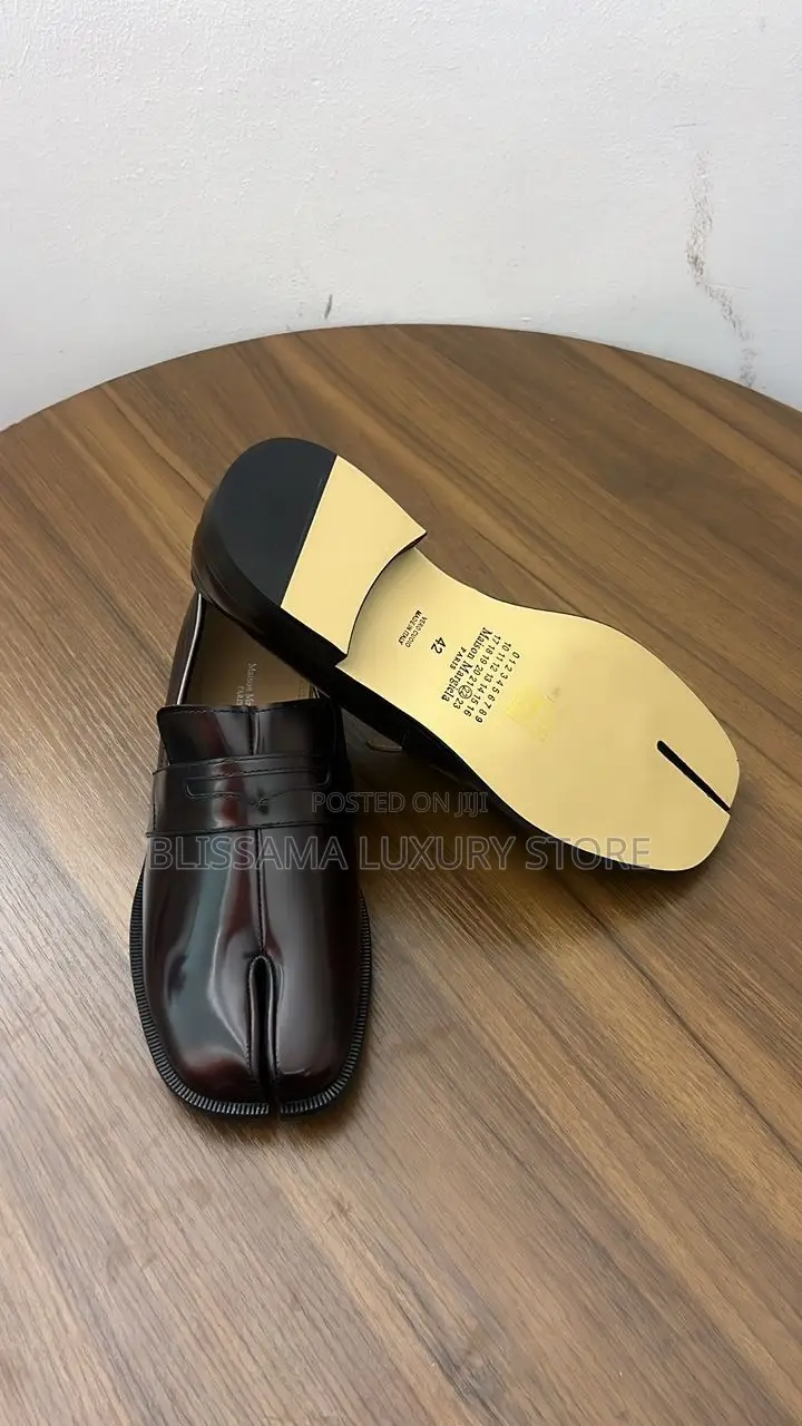 Maison Margiela Tabi Premium Luxury Quality Loafers Shoes