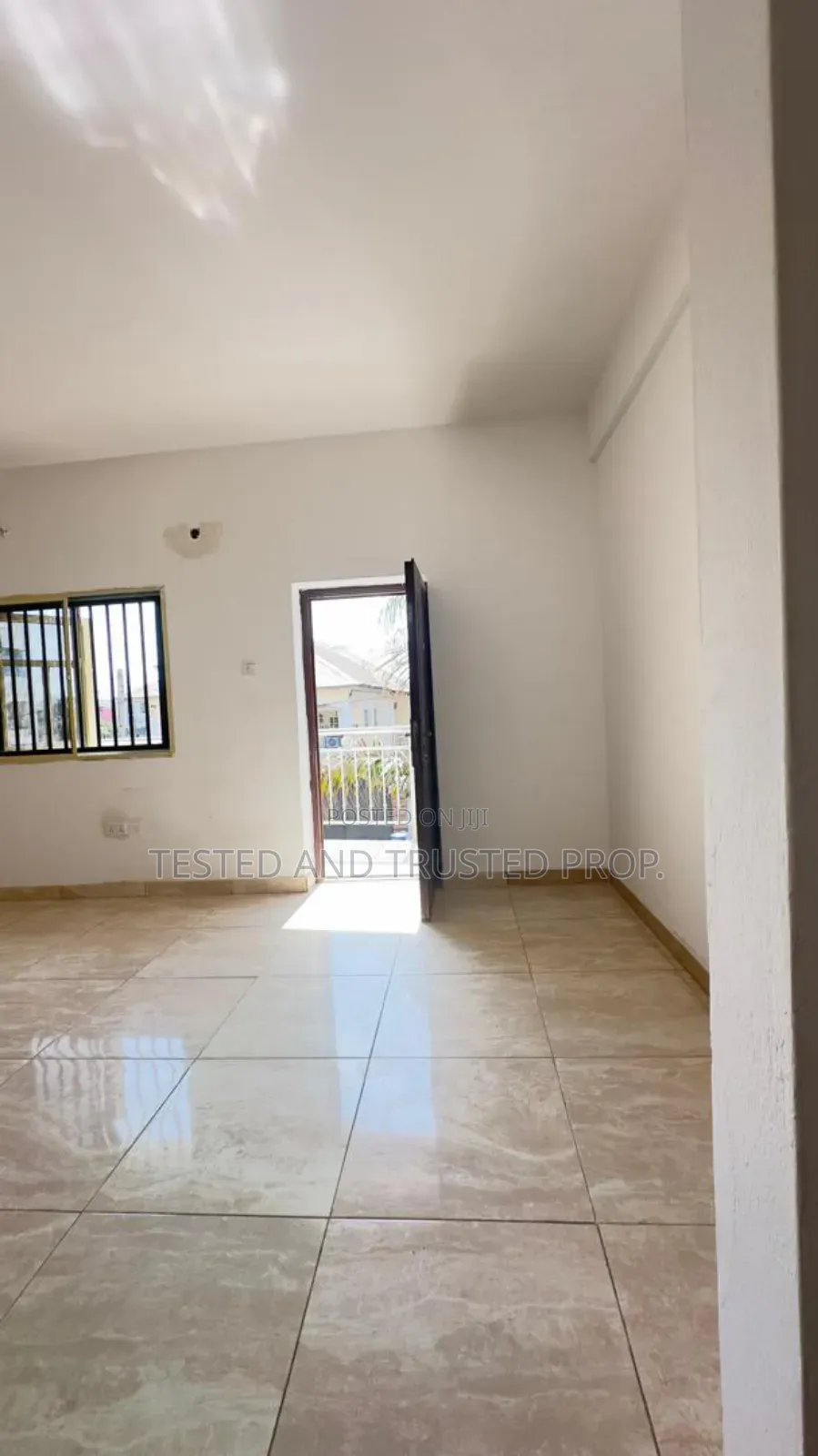 Mini Flat in Osapa London for rent