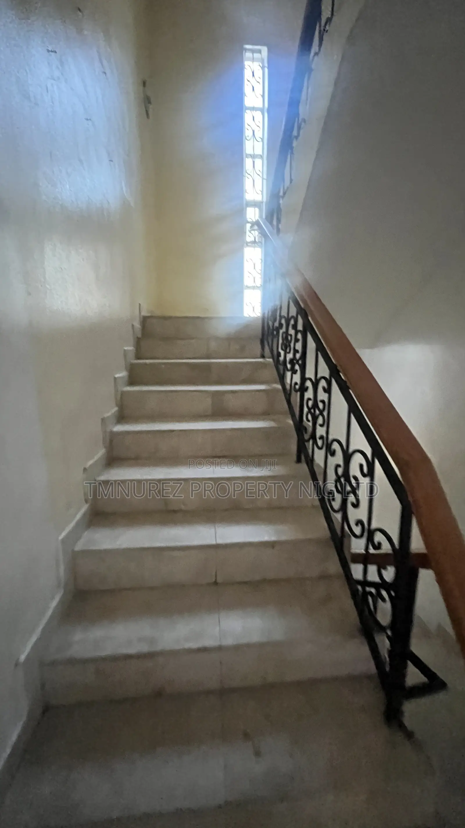 5 Bedrooms Duplex House for Commercial Multipurpose