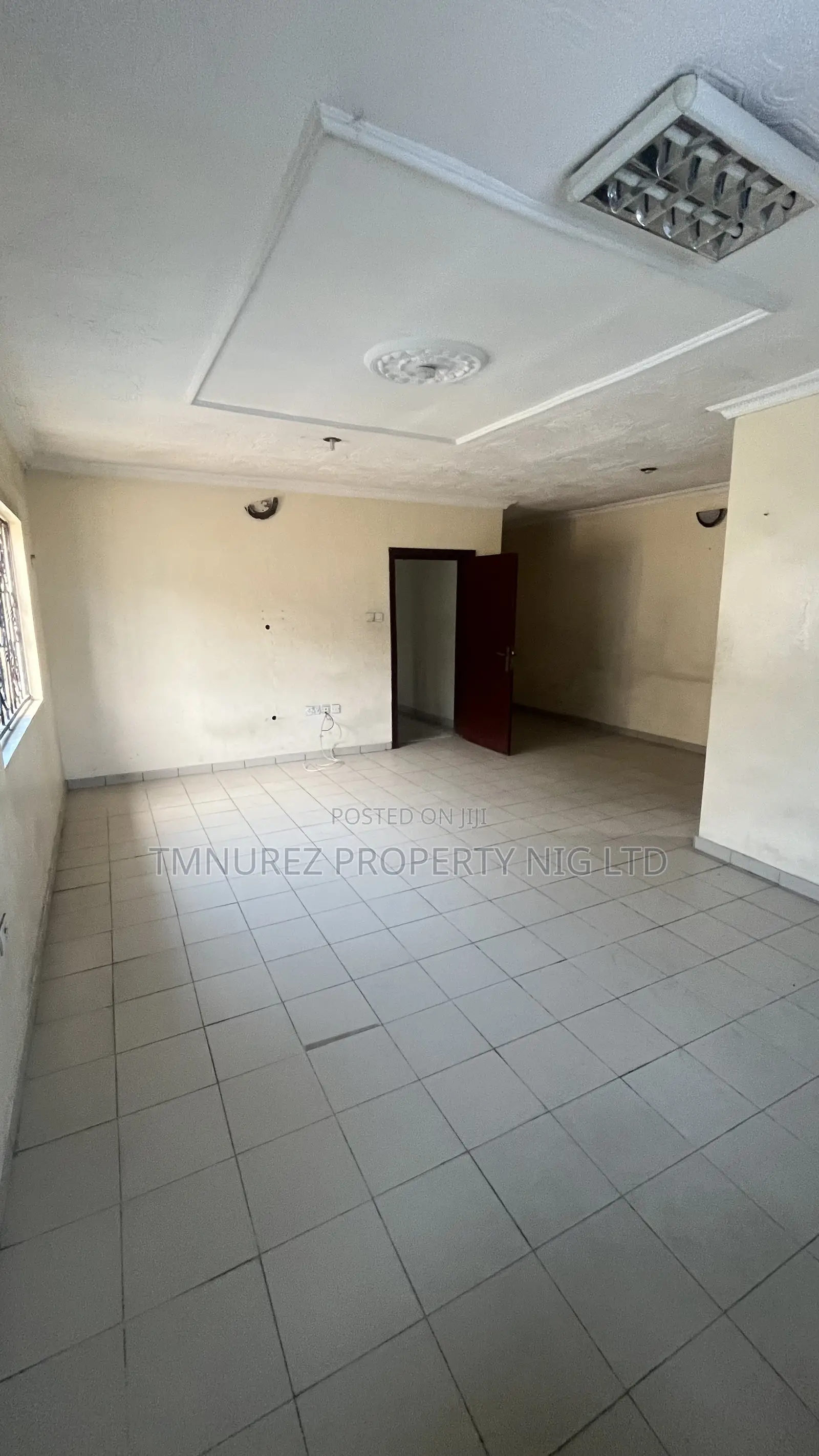 5 Bedrooms Duplex House for Commercial Multipurpose