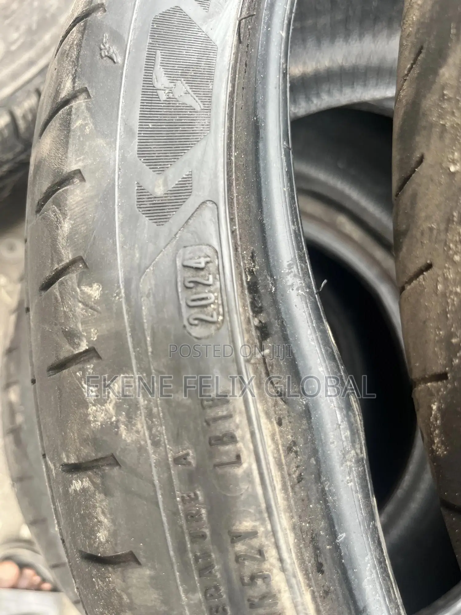 235/40/18 Lexus, Mercedes, Etc