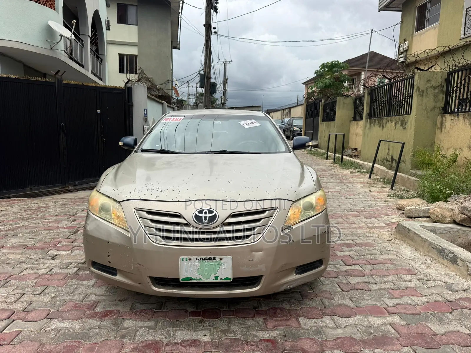 Toyota Camry LE 4dr Sedan (2.4L 4cyl 5A) 2008 Gold