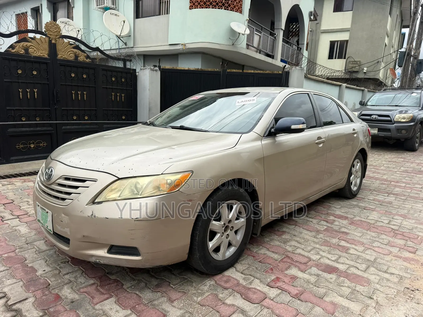 Toyota Camry LE 4dr Sedan (2.4L 4cyl 5A) 2008 Gold