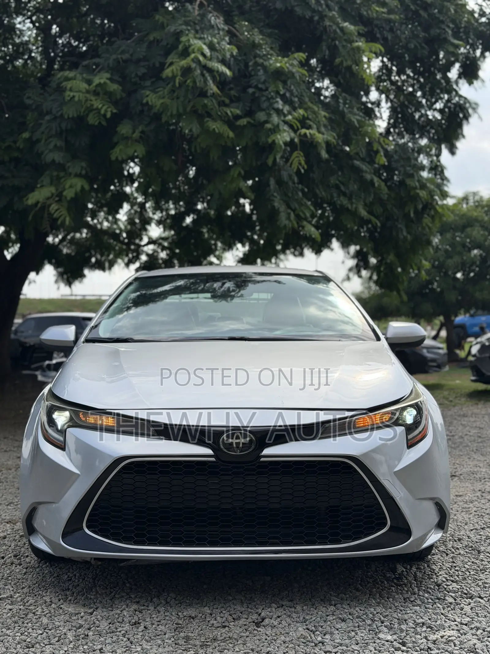 Toyota Corolla LE 2020 Silver