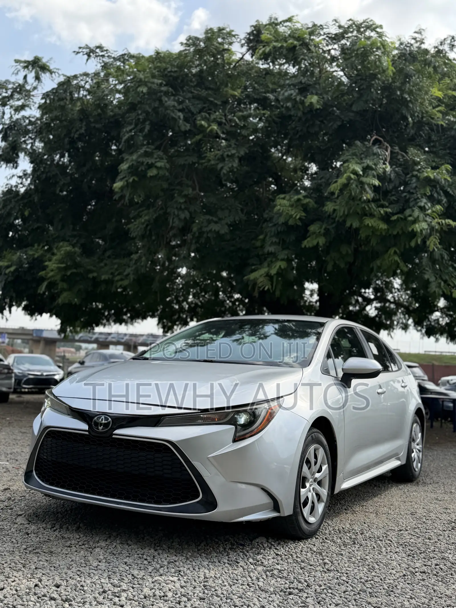 Toyota Corolla LE 2020 Silver