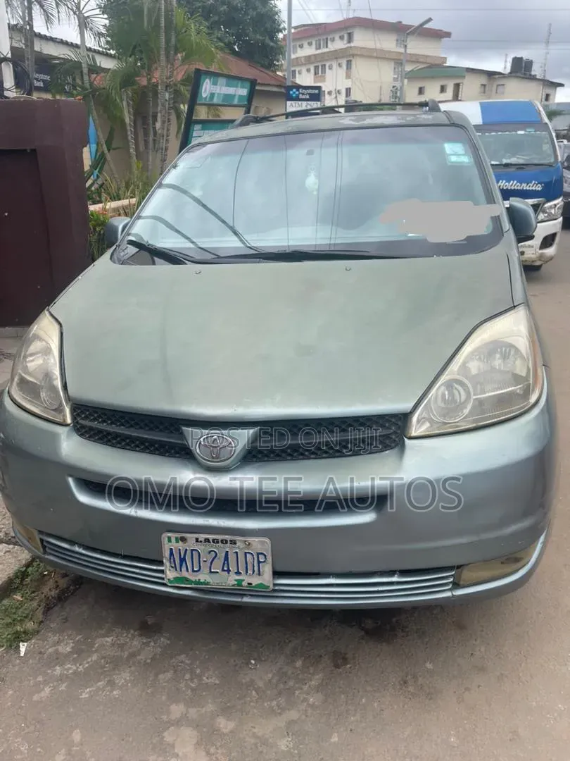 Toyota Sienna XLE Limited 2005 Blue