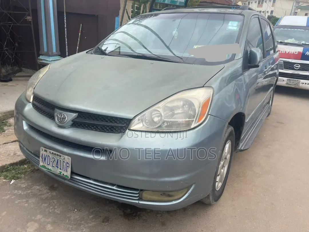 Toyota Sienna XLE Limited 2005 Blue