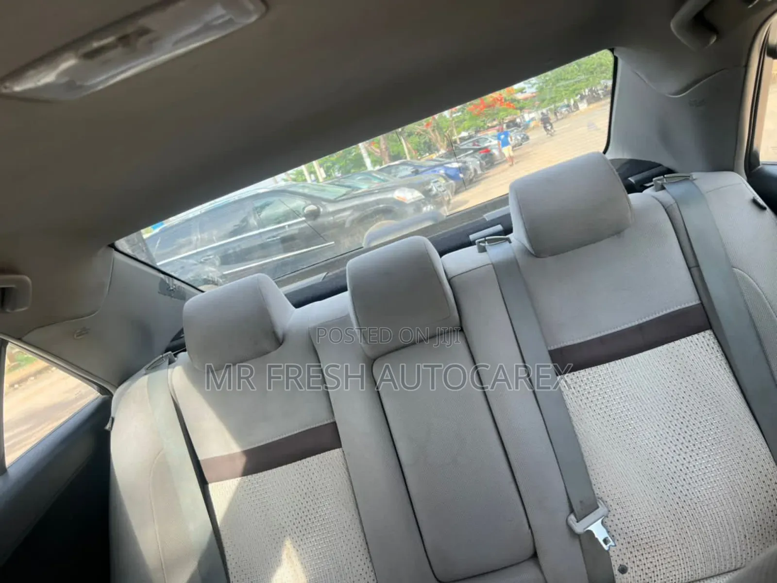 Toyota Camry LE 4dr Sedan w/Prod. End 11/13 (2.5L 4cyl 6A) 2014 White